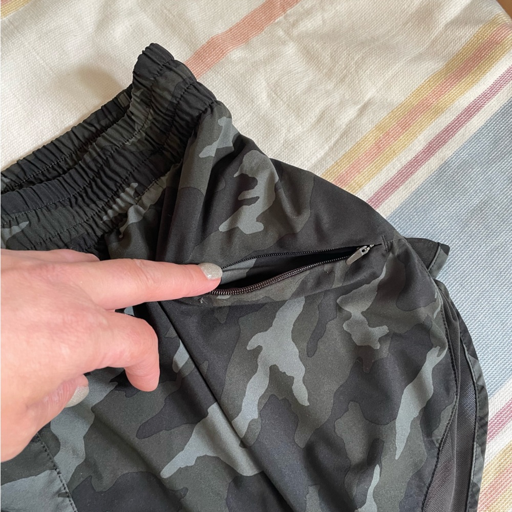 EUC Athleta Mesh Racer Running Short - Picture 5 of 8